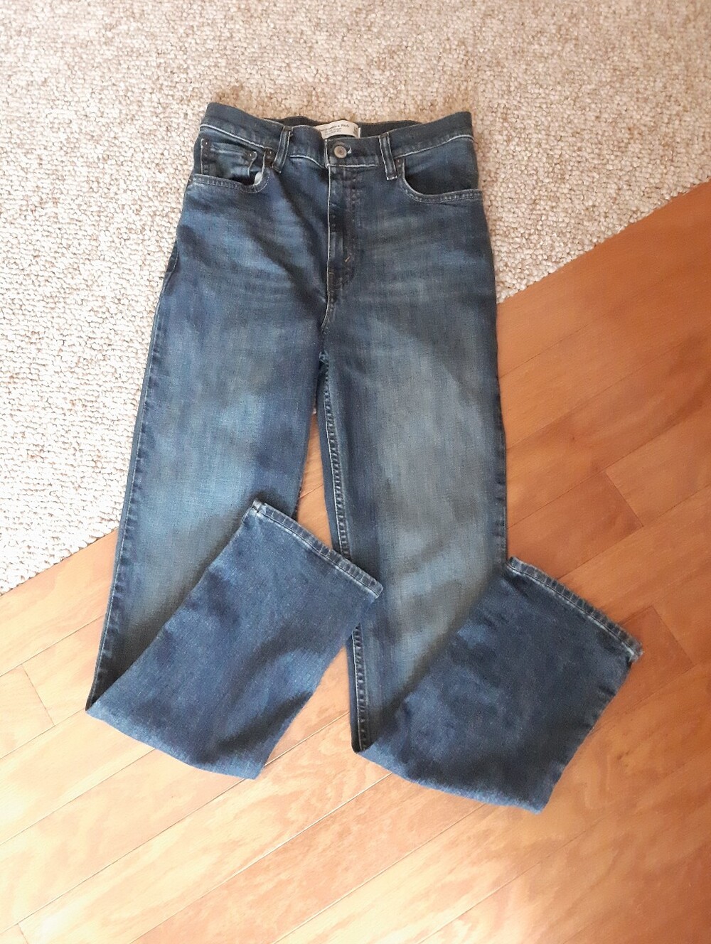 Abercrombie & Fitch The 90's Straight Ultra High Rise Jeans size 00 - Picture 6 of 10
